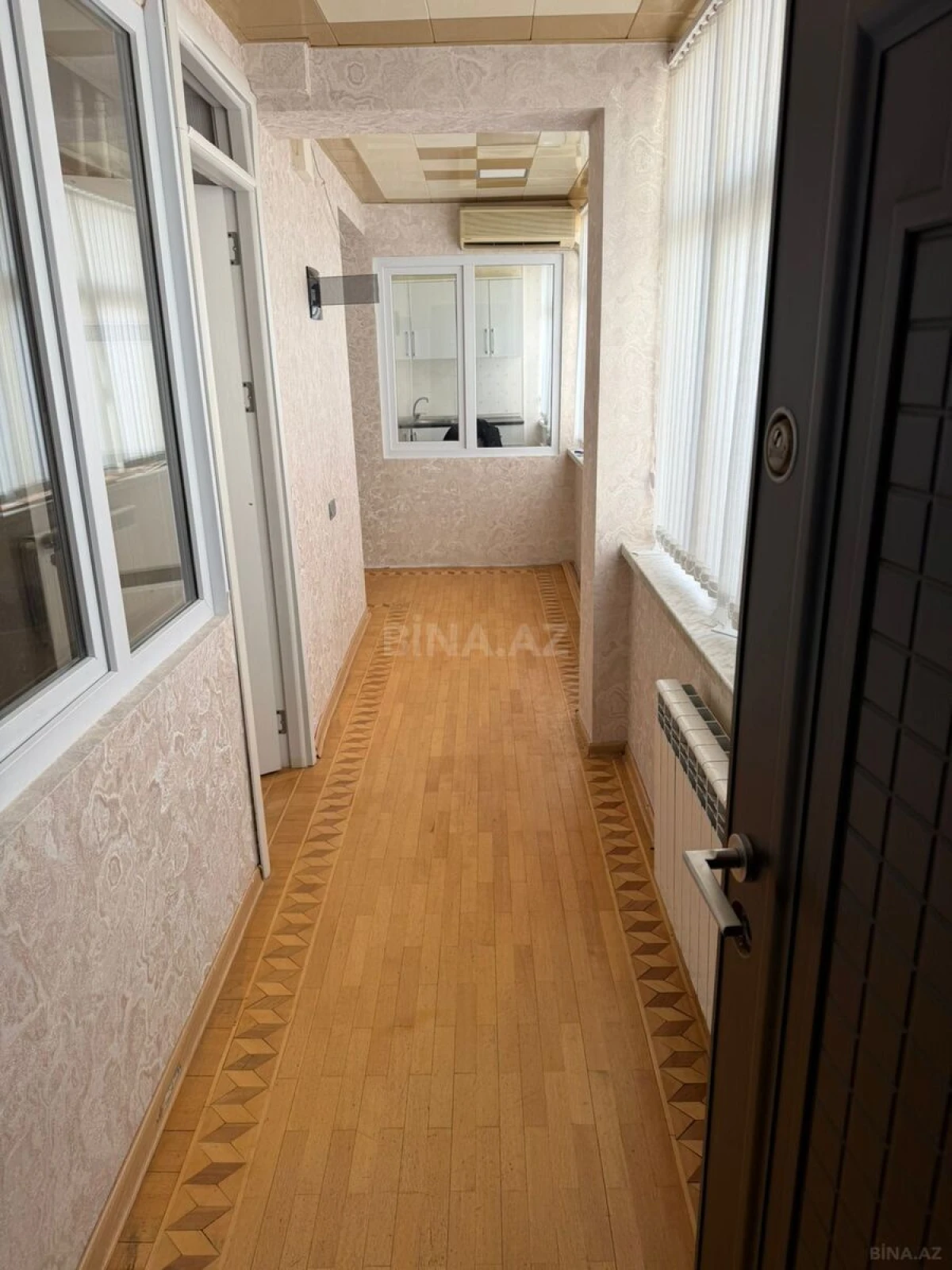Kirayə verilir 3 otaqlı mənzil 105 m²
