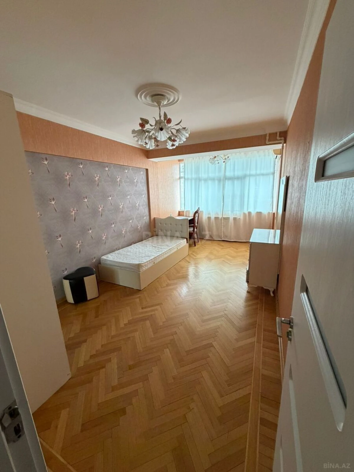 Kirayə verilir 3 otaqlı mənzil 105 m²