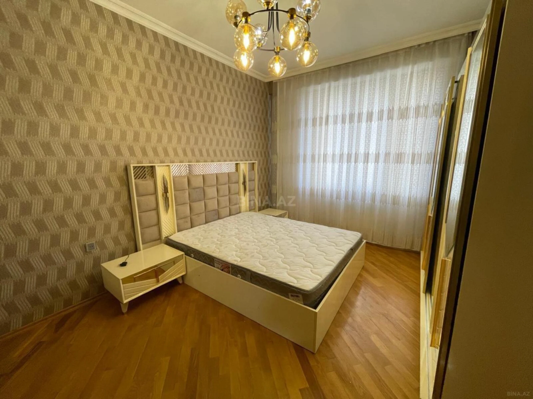 Kirayə verilir 3 otaqlı mənzil 100 m²