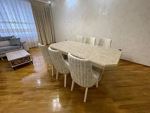 Kirayə verilir 3 otaqlı mənzil 100 m² — Bakı 3 otaq 100.00 m²
