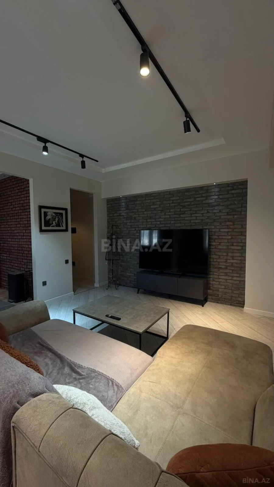 Kirayə verilir 2 otaqlı mənzil 80 m²