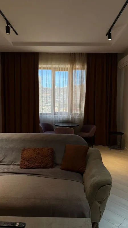 Kirayə verilir 2 otaqlı mənzil 80 m²