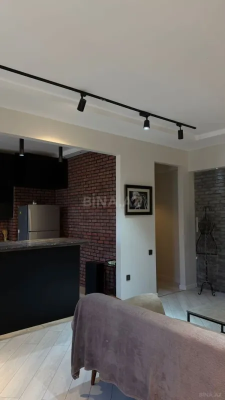 Kirayə verilir 2 otaqlı mənzil 80 m²