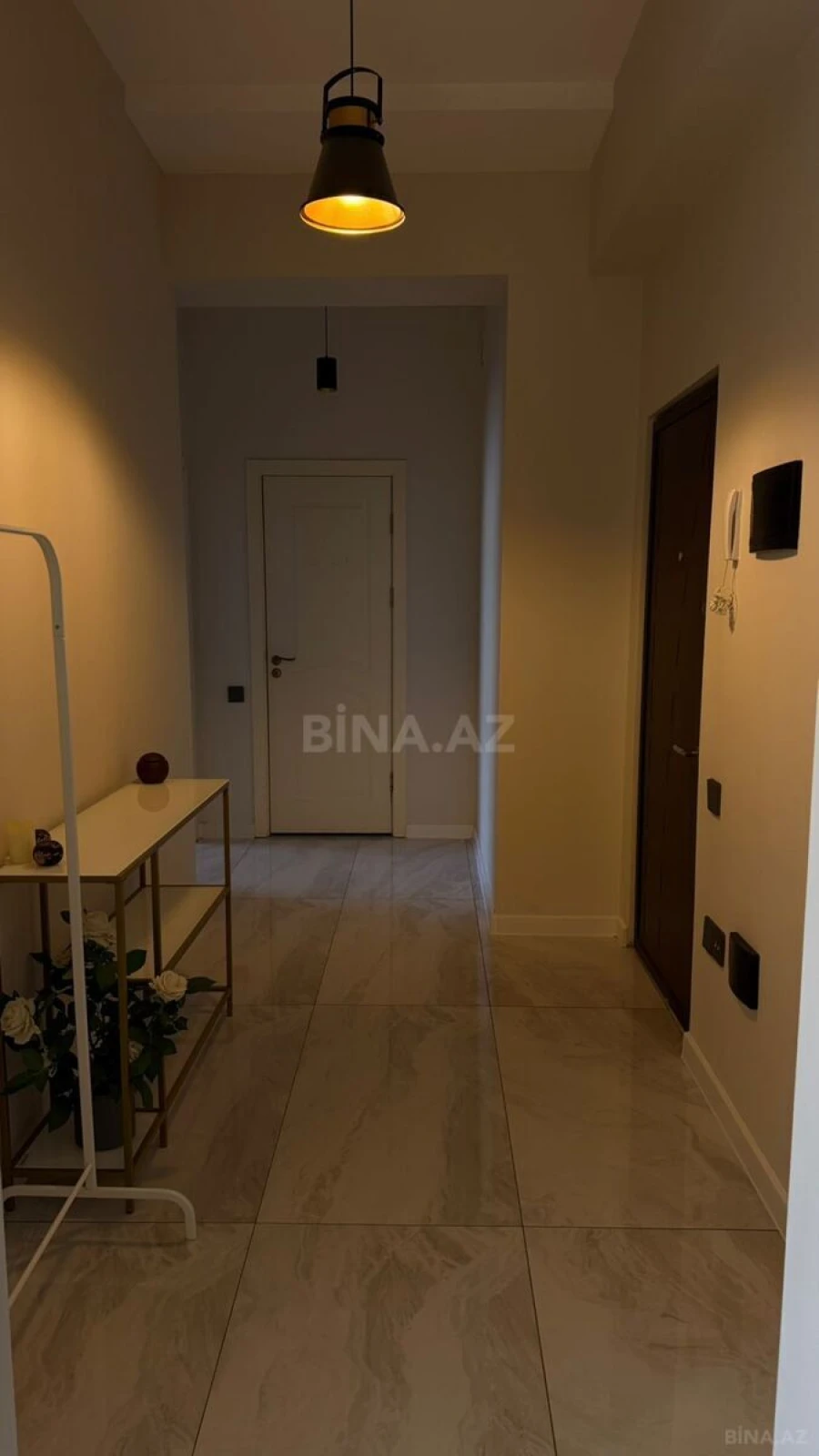 Kirayə verilir 2 otaqlı mənzil 80 m²