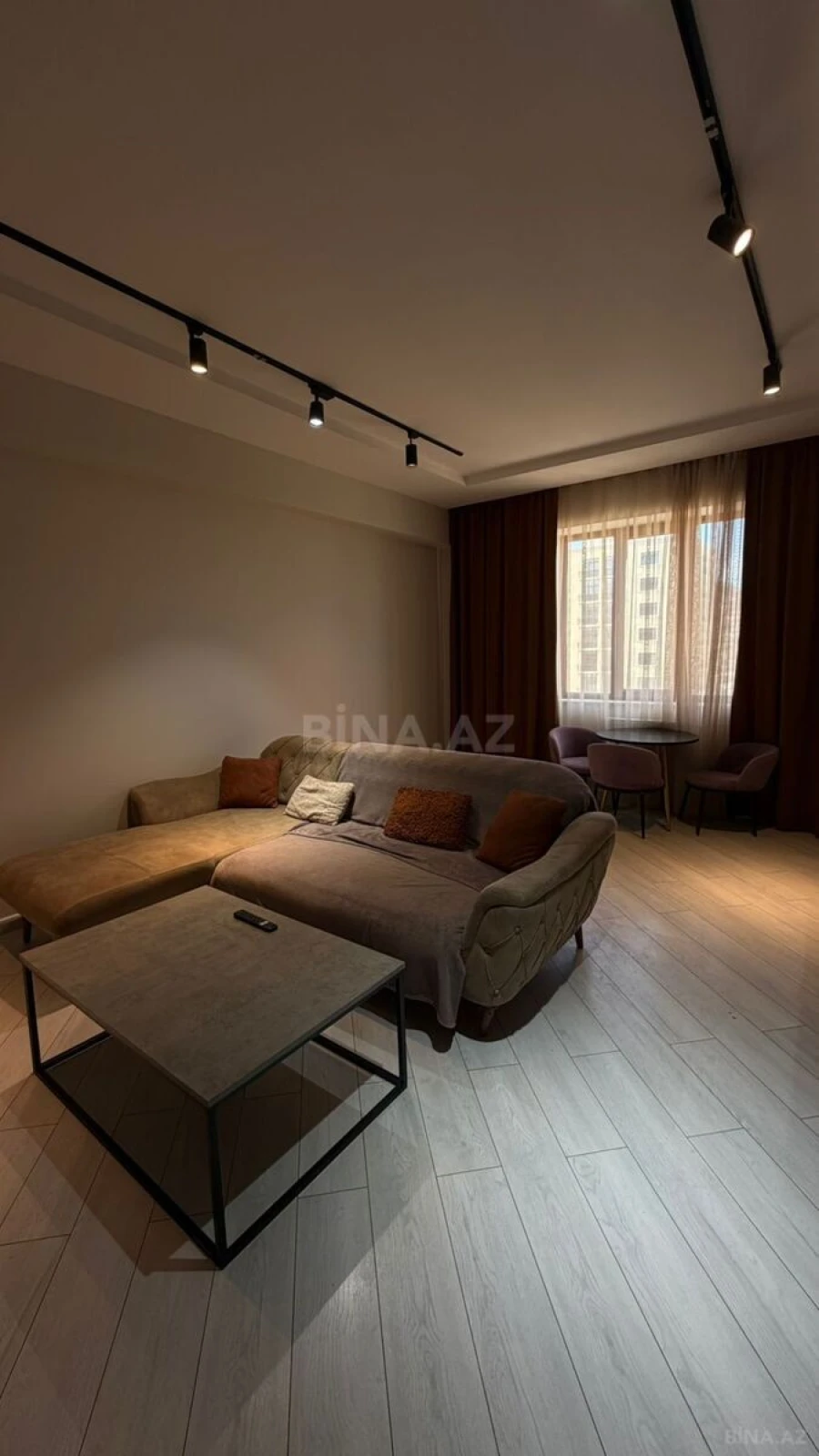 Kirayə verilir 2 otaqlı mənzil 80 m²