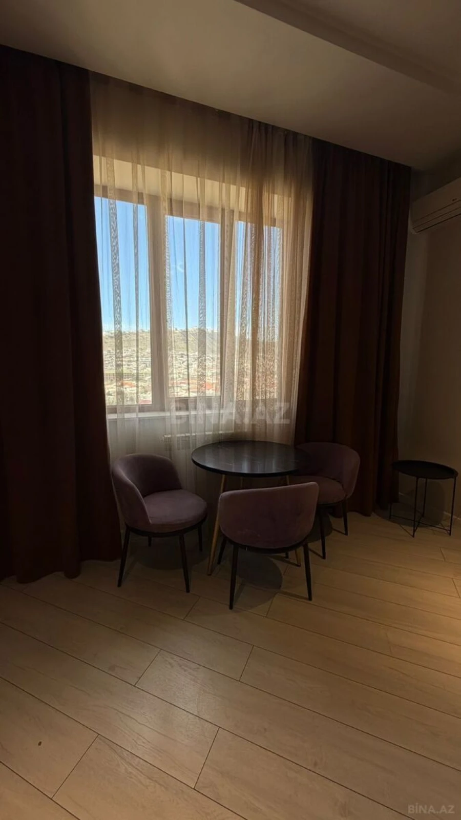 Kirayə verilir 2 otaqlı mənzil 80 m²