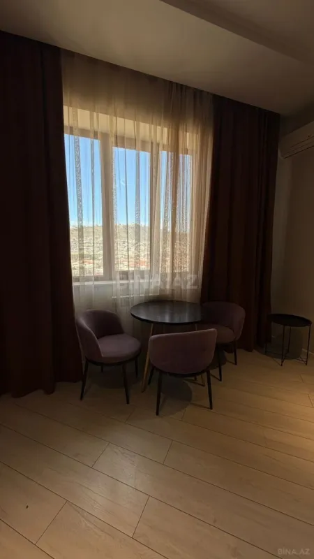 Kirayə verilir 2 otaqlı mənzil 80 m²