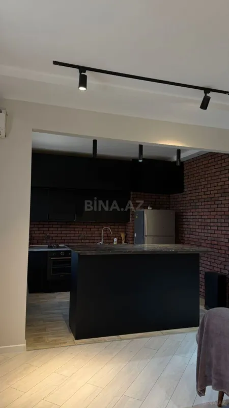 Kirayə verilir 2 otaqlı mənzil 80 m²