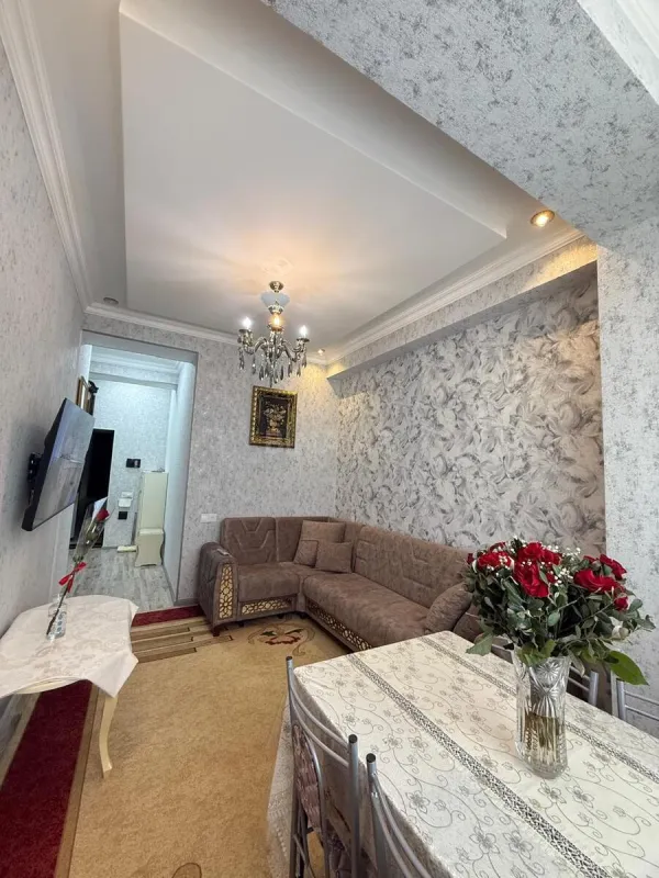 Kirayə verilir 2 otaqlı mənzil 58 m²
