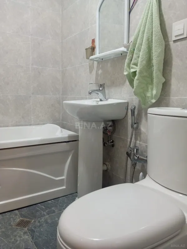 Kirayə verilir 2 otaqlı mənzil 85 m²