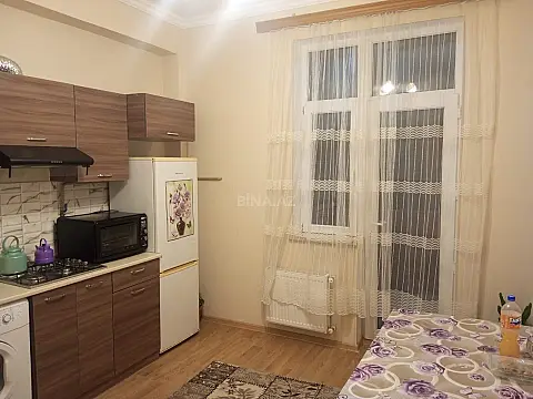 Kirayə verilir 2 otaqlı mənzil 85 m²