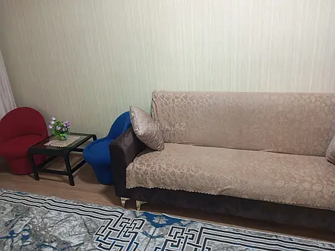 Kirayə verilir 2 otaqlı mənzil 85 m²