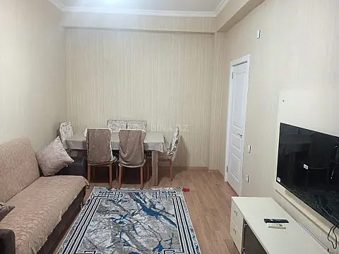 Kirayə verilir 2 otaqlı mənzil 85 m²