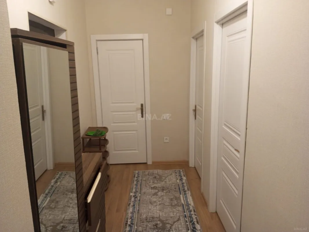 Kirayə verilir 2 otaqlı mənzil 85 m²