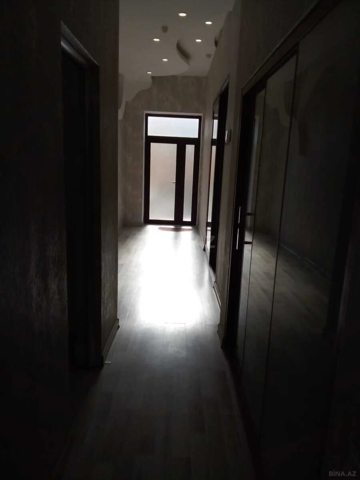 Kirayə verilir 4 otaqlı ofis 110 m²