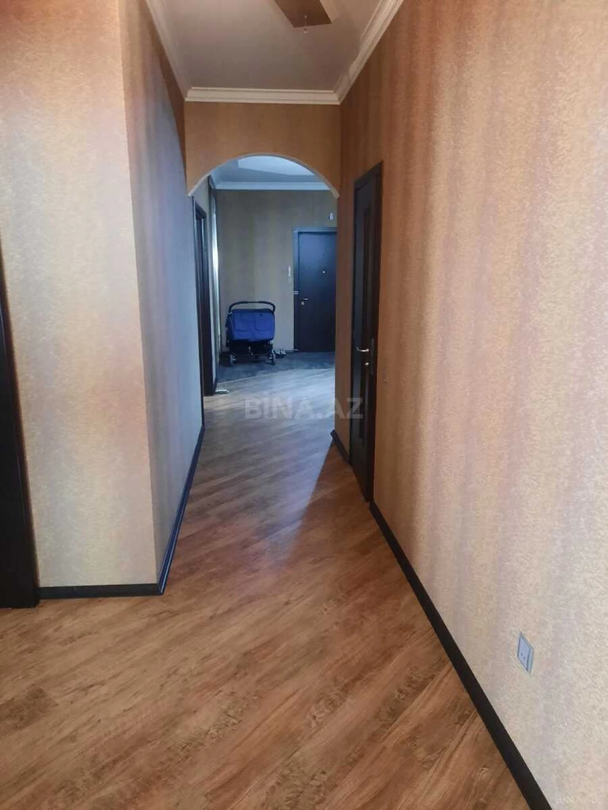 Kirayə verilir 3 otaqlı mənzil 150 m²