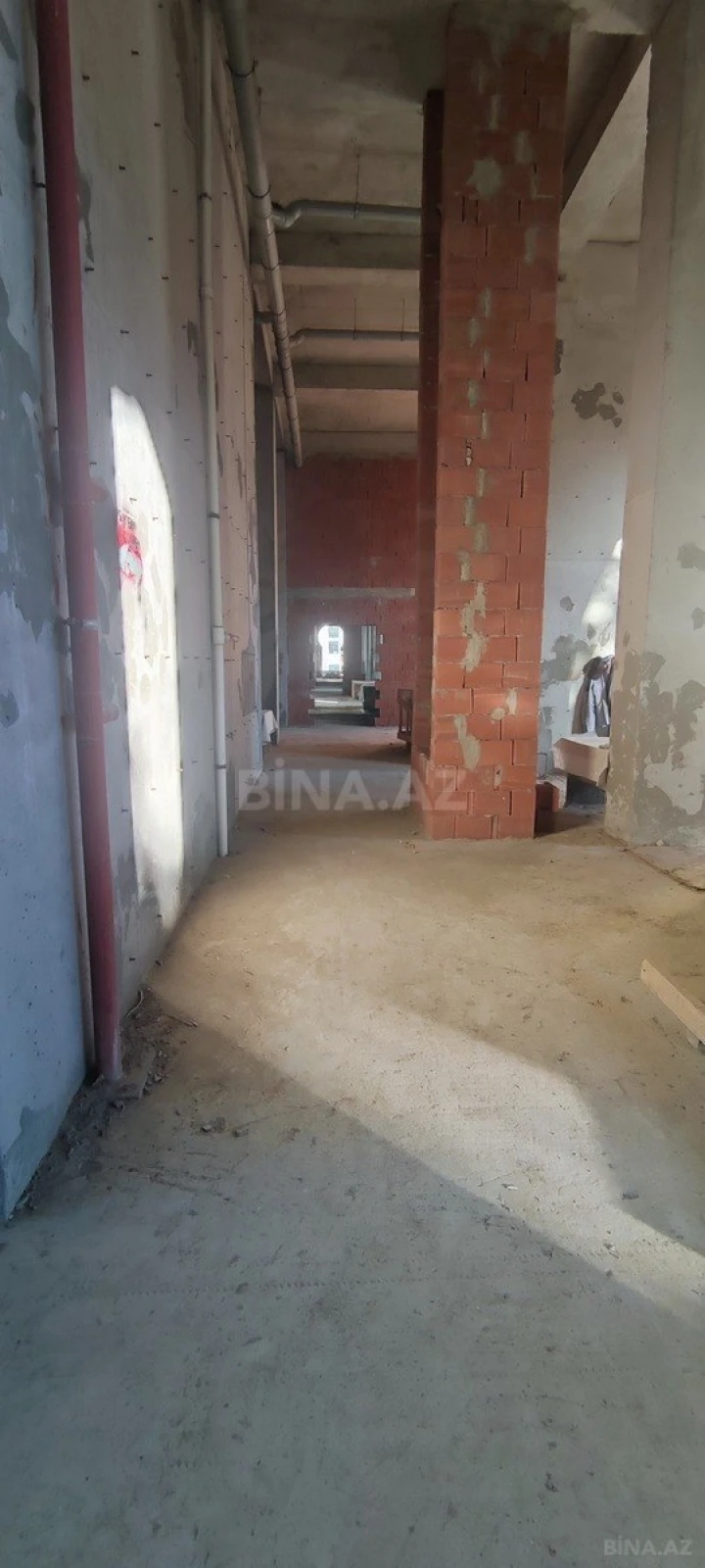 Satılır obyekt 155.7 m²