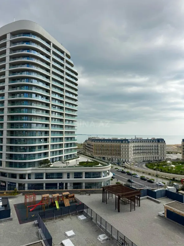 Satılır 3 otaqlı mənzil 120 m²