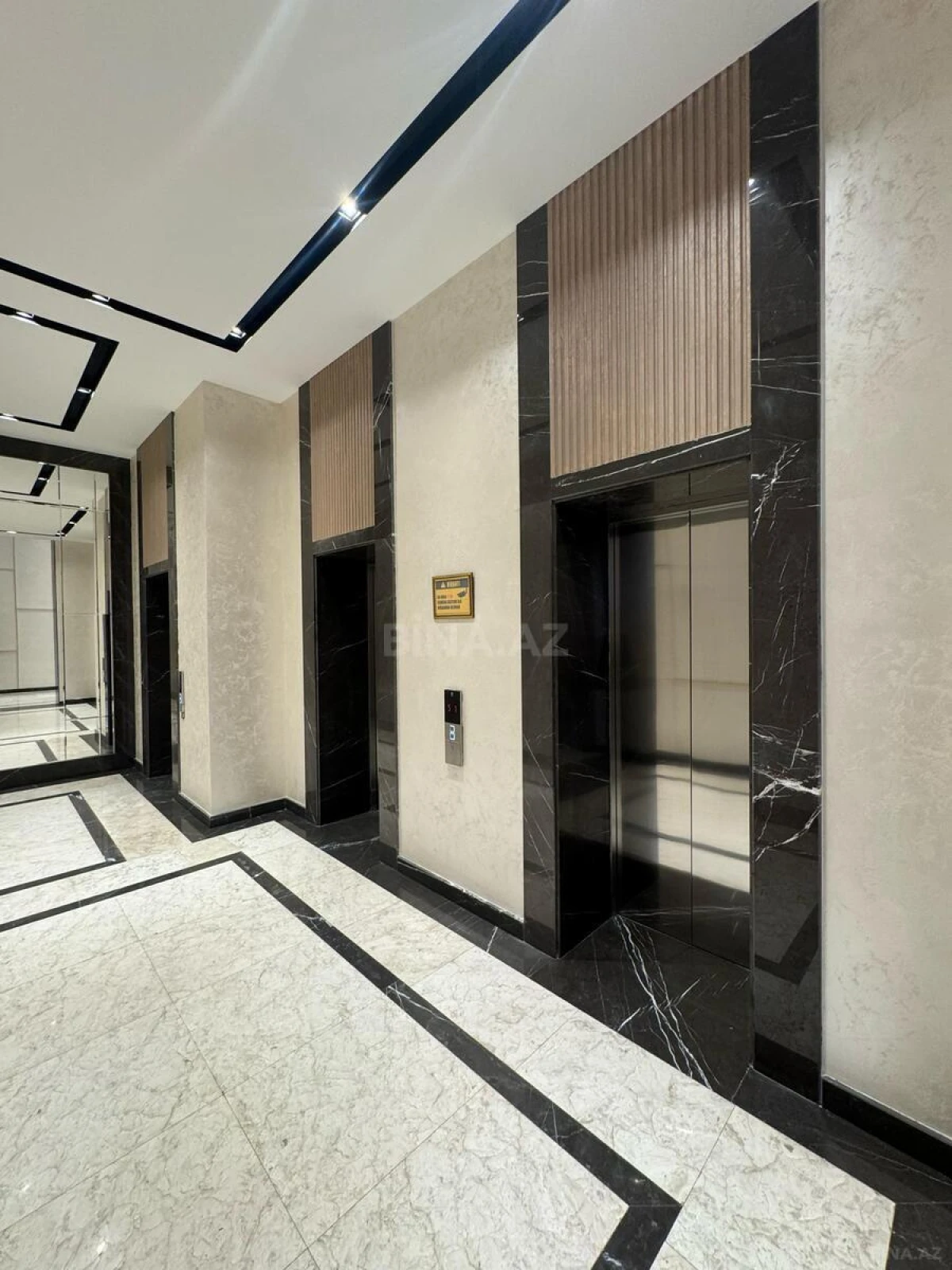 Satılır 3 otaqlı mənzil 120 m²