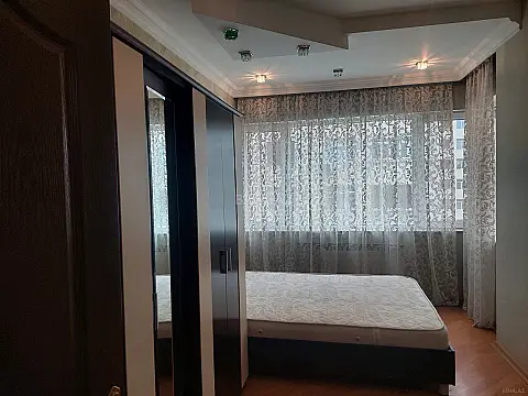 Satılır 3 otaqlı mənzil 150 m²