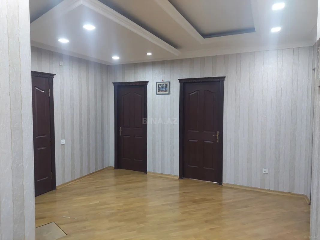 Satılır 3 otaqlı mənzil 150 m²