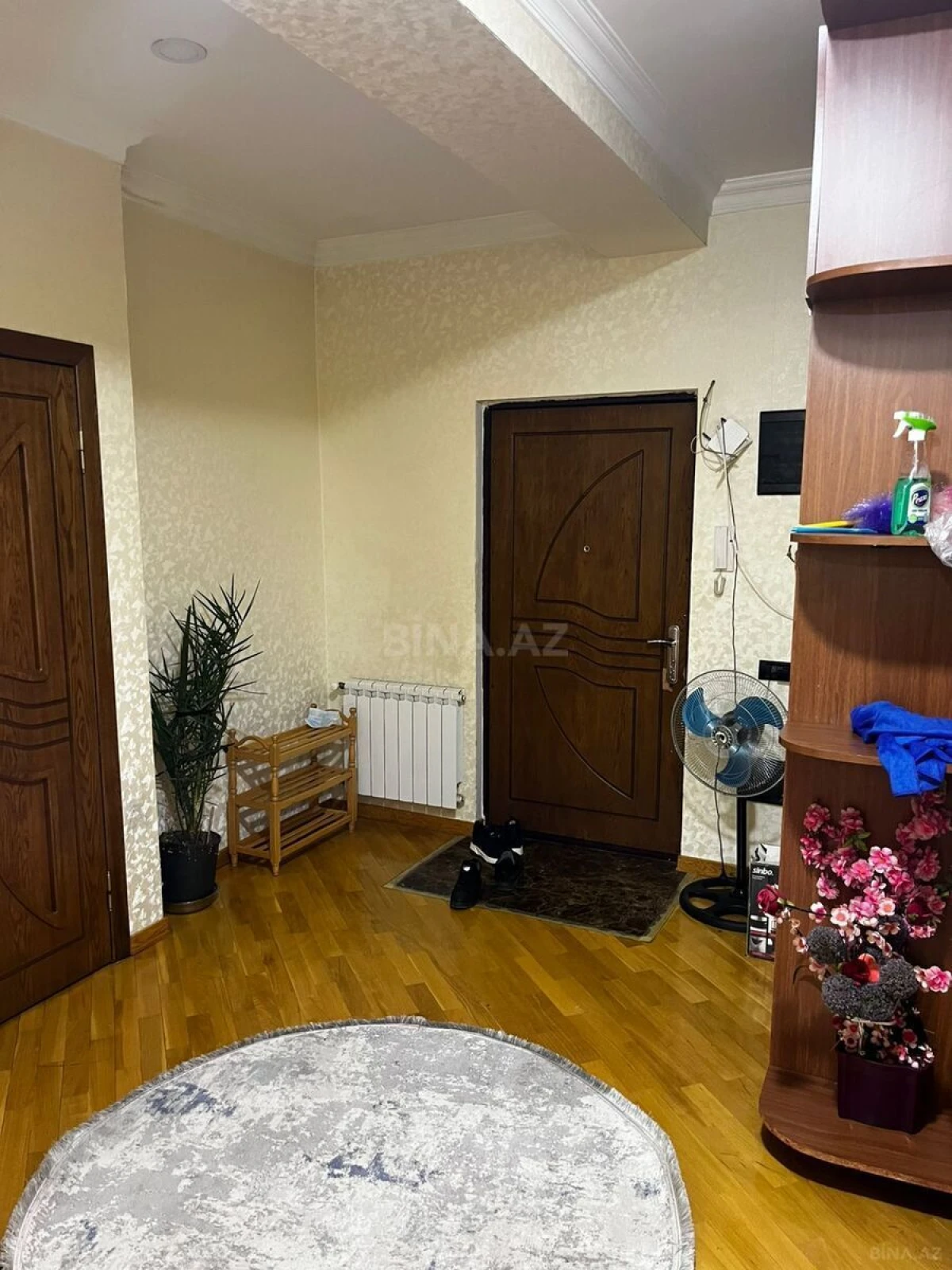 Kirayə verilir 3 otaqlı mənzil 140 m²