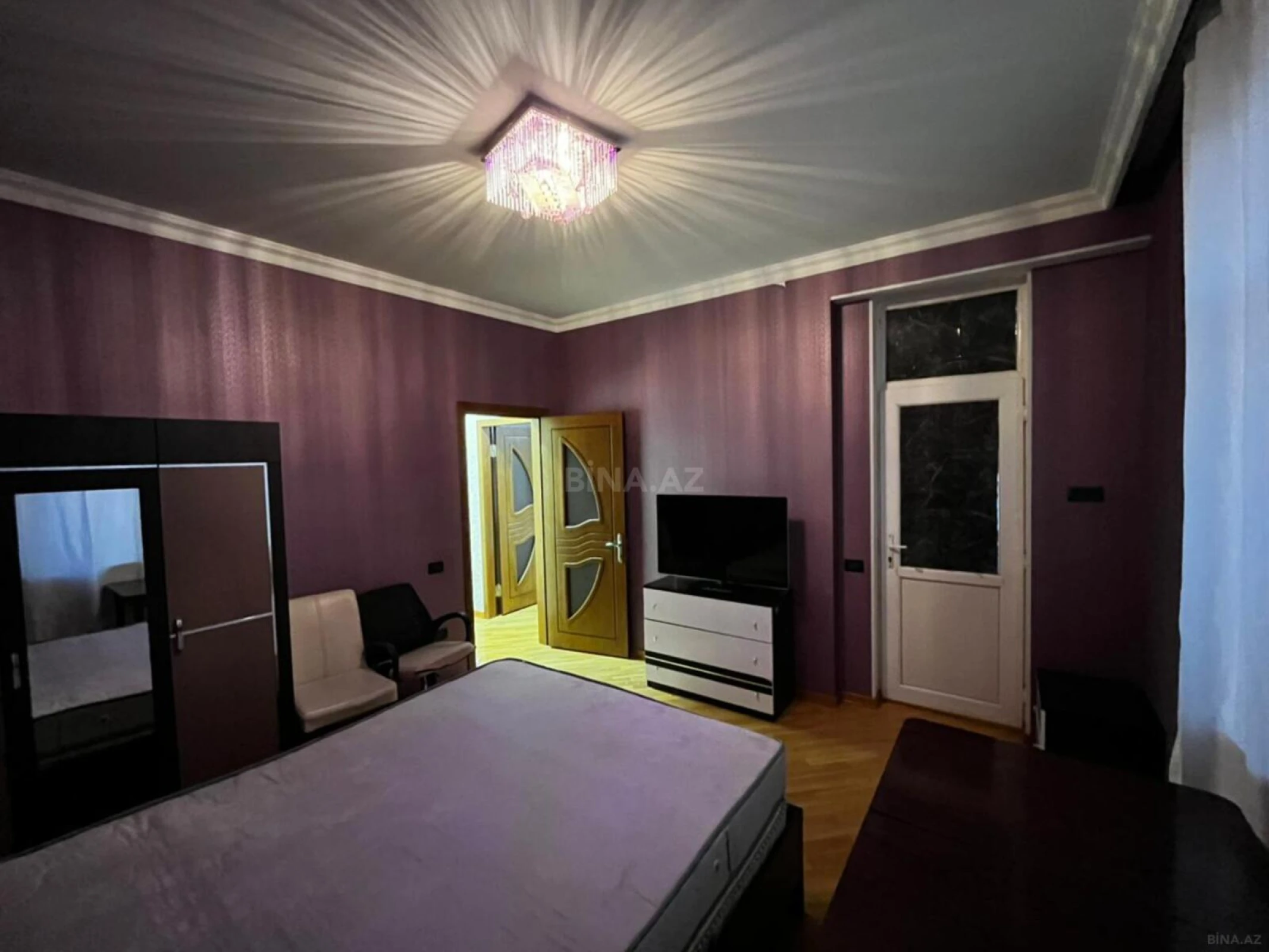 Kirayə verilir 3 otaqlı mənzil 140 m²