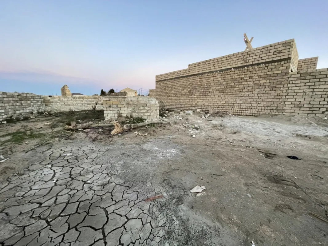 Satılır torpaq sahəsi 2 m²