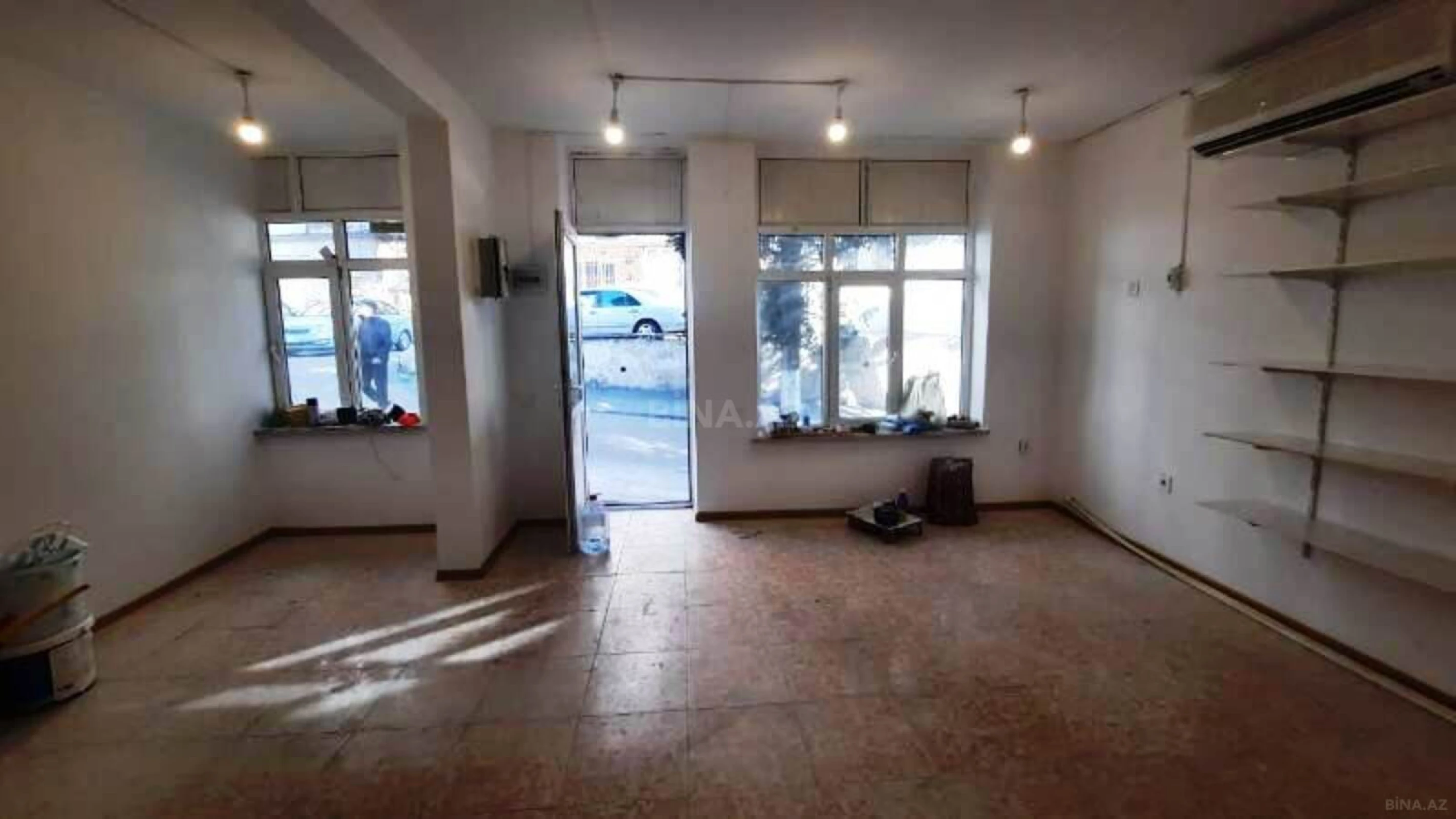 Satılır obyekt 45 m²