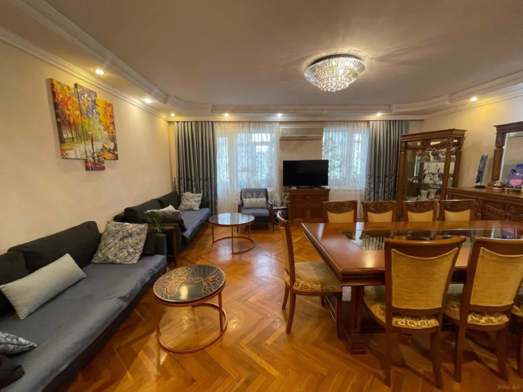 Satılır 4 otaqlı mənzil 90 m²
