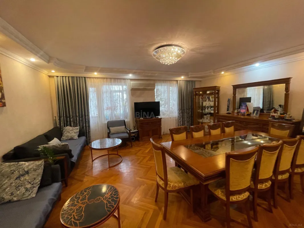 Satılır 4 otaqlı mənzil 90 m²