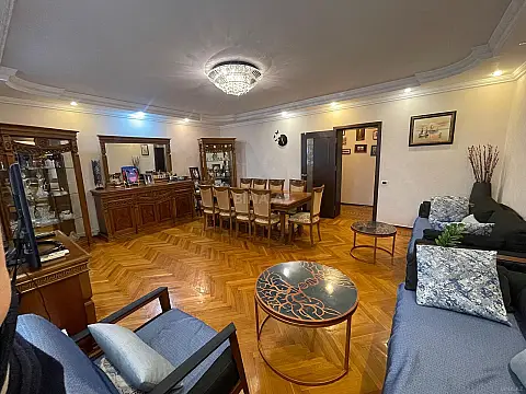 Satılır 4 otaqlı mənzil 90 m²