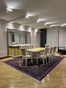 Kirayə verilir 4 otaqlı mənzil 216 m² — Bakı, Nərimanov 4 otaq 216.00 m²
