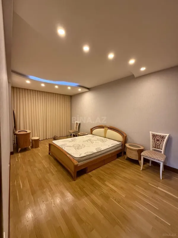 Kirayə verilir 4 otaqlı mənzil 216 m²