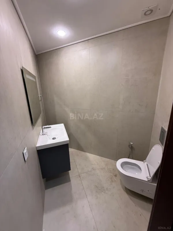 Kirayə verilir 4 otaqlı mənzil 216 m²