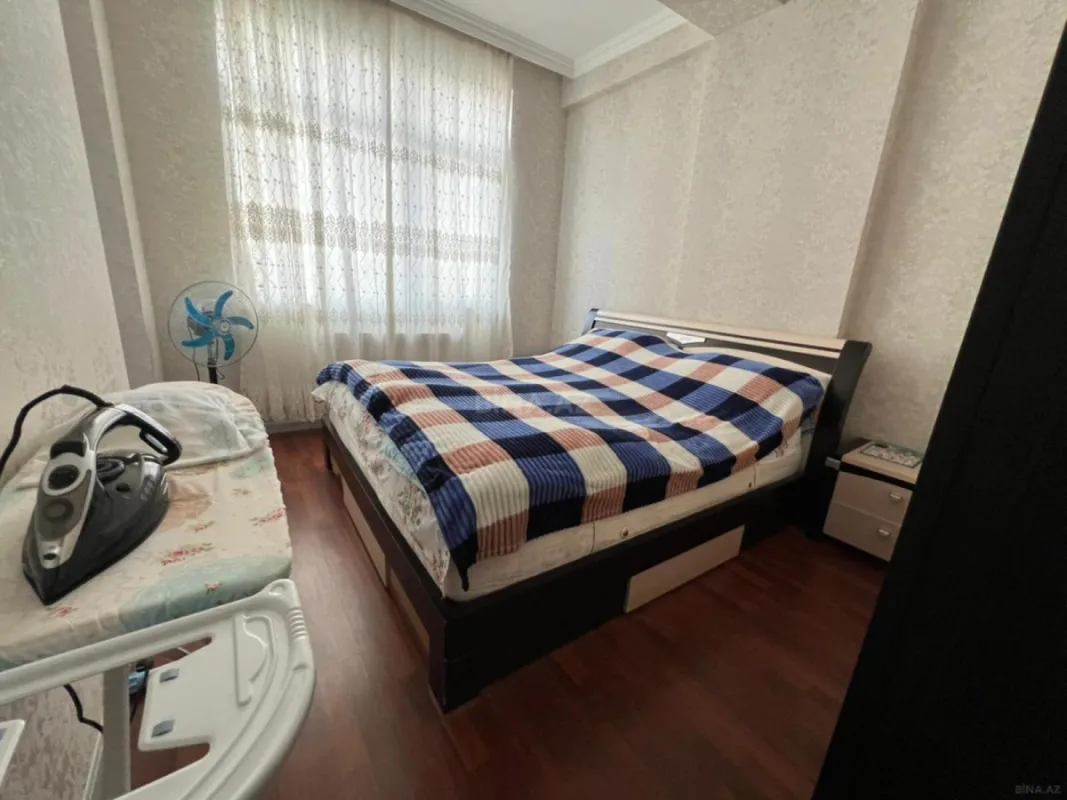 Kirayə verilir 2 otaqlı mənzil 94 m²