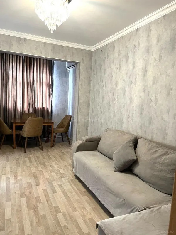 Kirayə verilir 2 otaqlı mənzil 60 m²