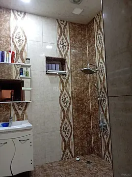 Satılır 5 otaqlı həyət evi 150 m²