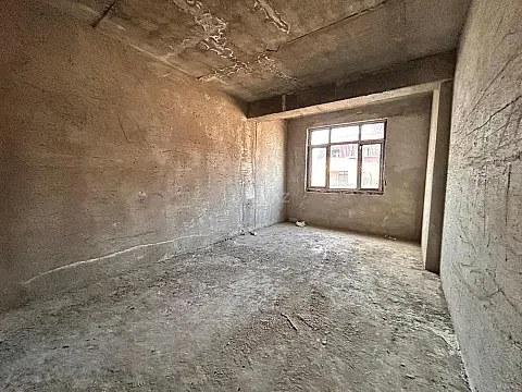 Satılır 2 otaqlı mənzil 70 m²