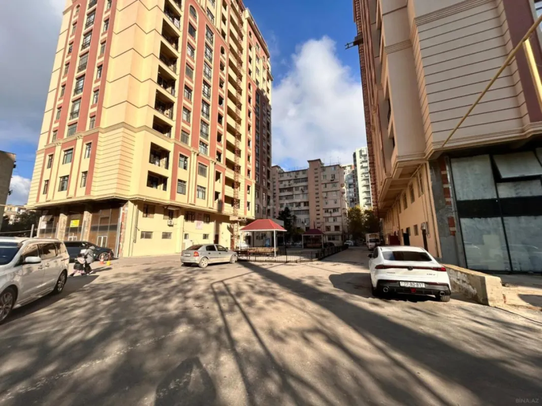 Satılır 2 otaqlı mənzil 70 m²
