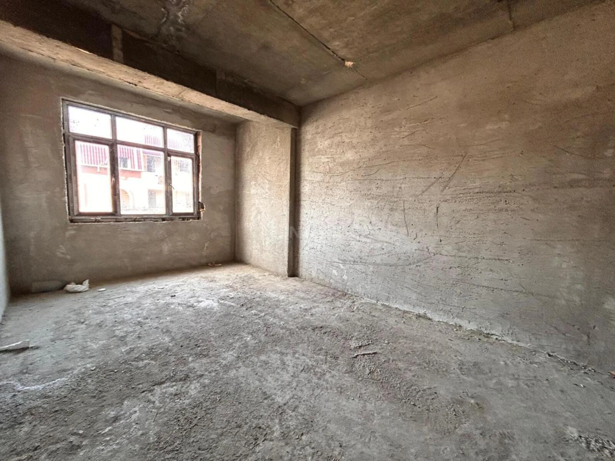 Satılır 2 otaqlı mənzil 70 m²