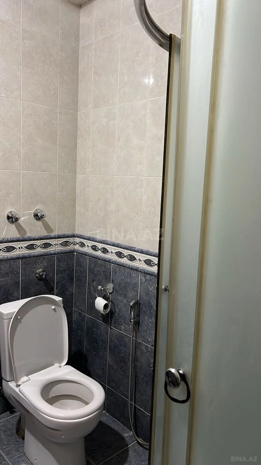 Satılır 4 otaqlı mənzil 165 m²
