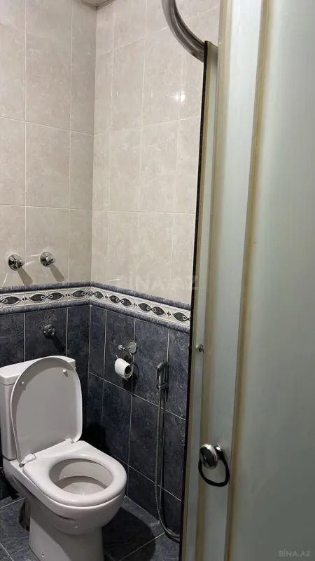 Satılır 4 otaqlı mənzil 165 m²