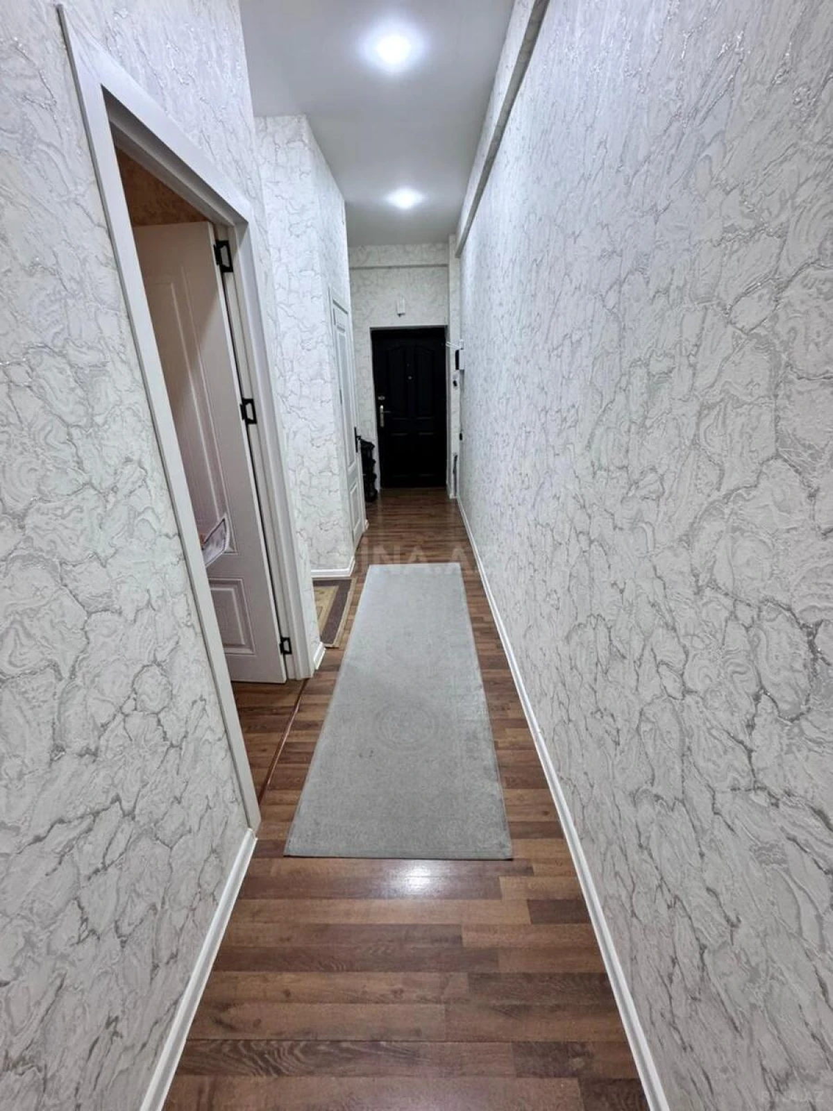 Satılır 2 otaqlı mənzil 60 m²