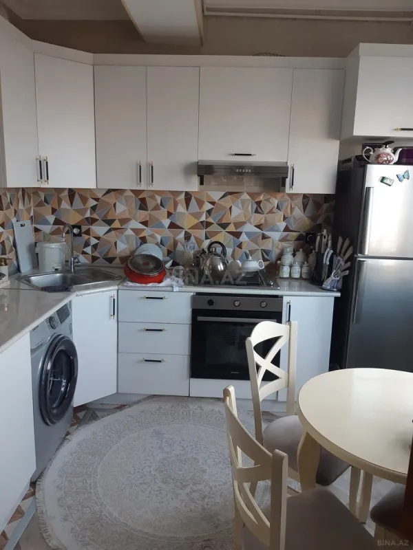 Satılır 4 otaqlı mənzil 80 m²