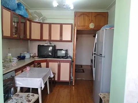 Satılır 4 otaqlı mənzil 80 m²