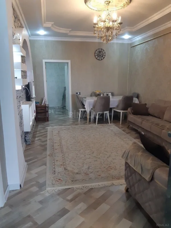 Satılır 4 otaqlı mənzil 80 m²