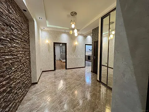Kirayə verilir 3 otaqlı mənzil 145 m²