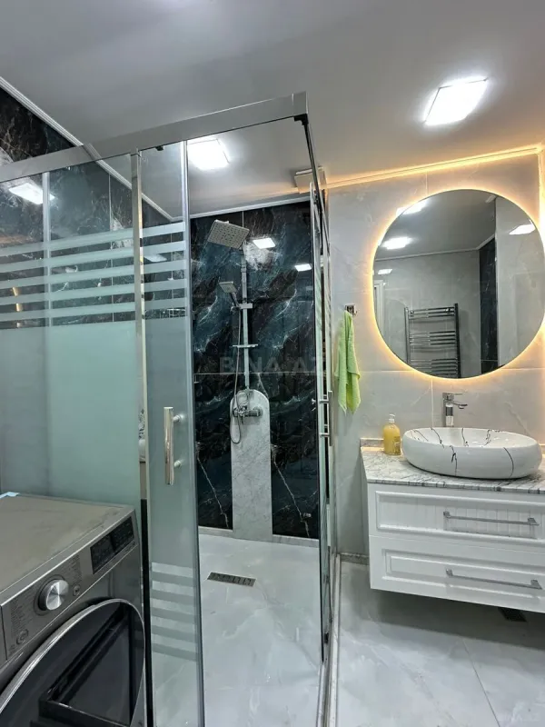 Satılır 2 otaqlı mənzil 110 m²
