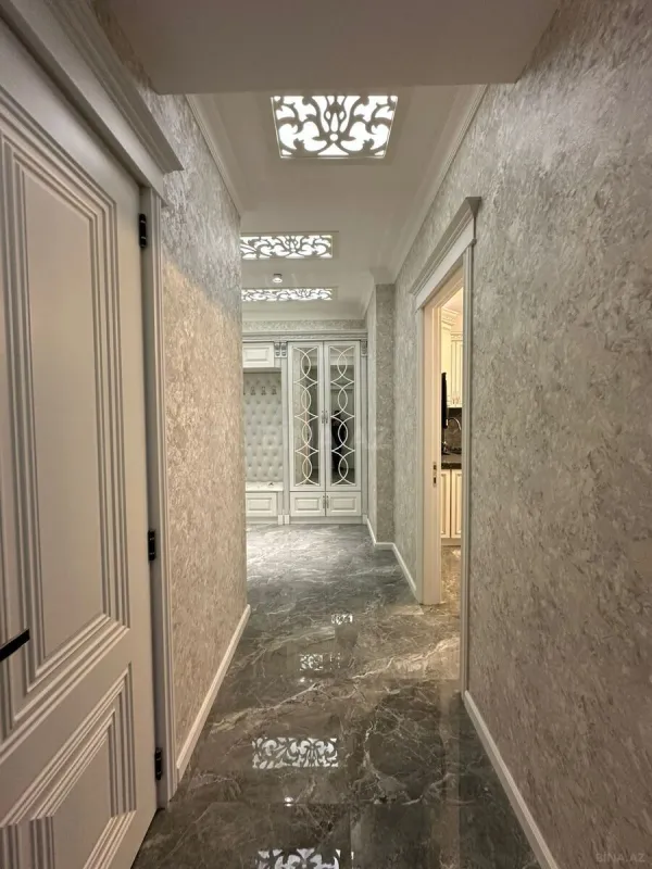 Satılır 2 otaqlı mənzil 110 m²